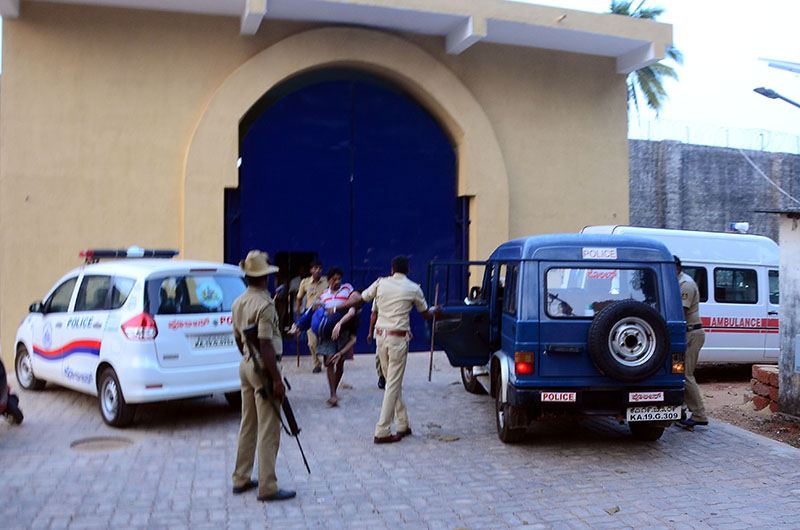ದ.ಕ. ಜಿಲ್ಲಾ ಕಾರಾಗೃಹದಲ್ಲಿ ಹೊಡೆದಾಟ: ಜೈಲರ್ ಸೇರಿ ಮೂವರು ಆಸ್ಪತ್ರೆಗೆ